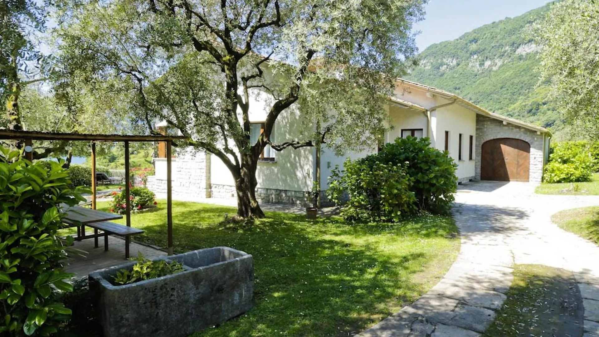 Villa Del Dottore 欧苏西奥 0*,